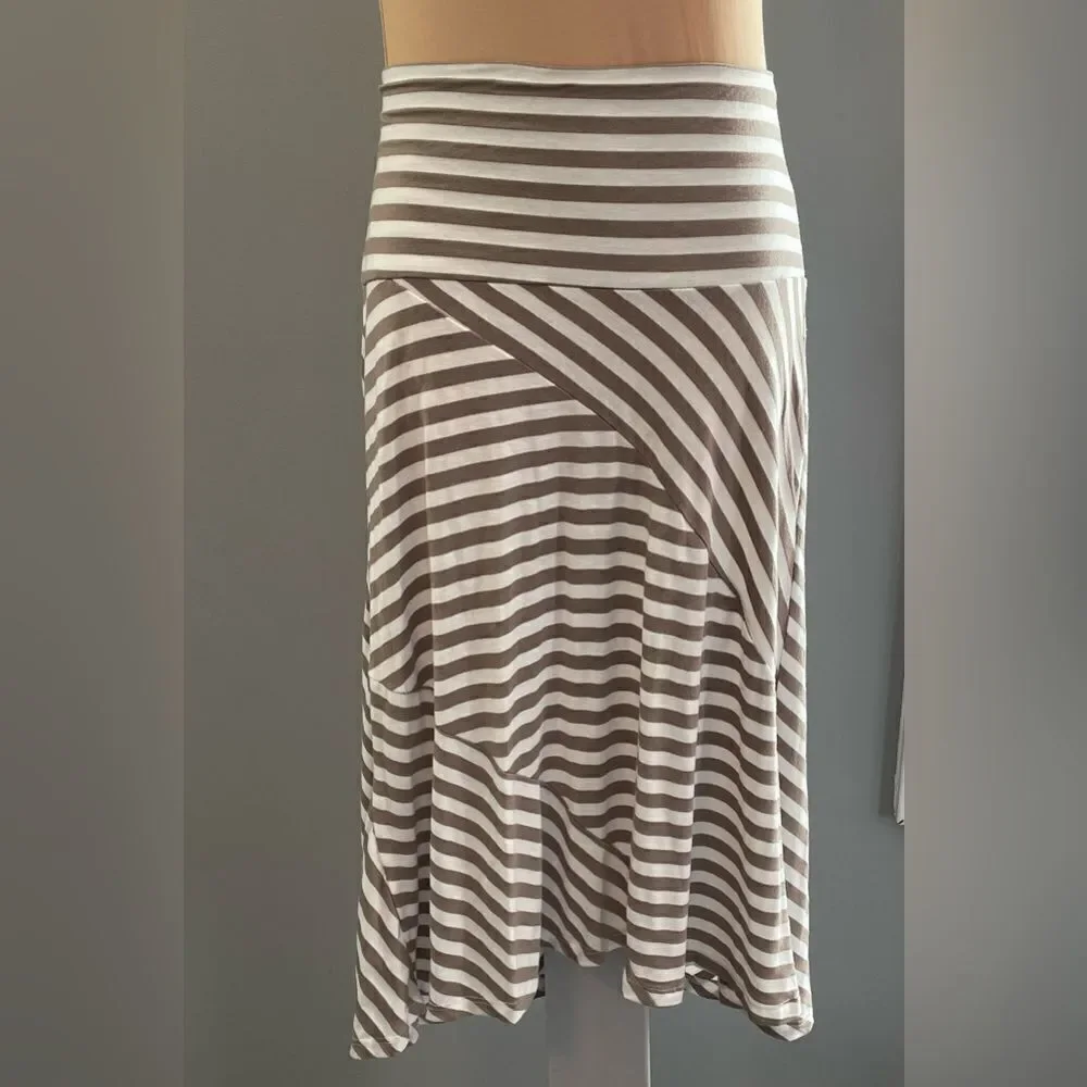 Promesa  Beige/White Skirt, size L